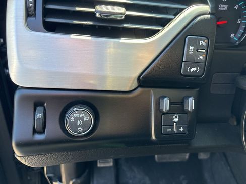 Used 2019 GMC Yukon SLT w/ HD Trailering Package image 12