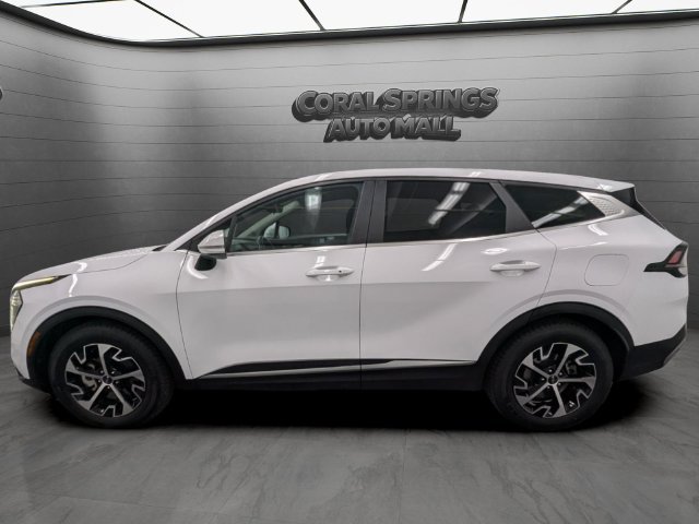 Used 2023 Kia Sportage EX FWD image 4