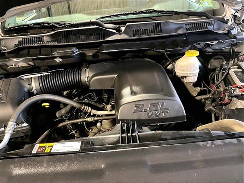Used 2019 RAM 1500 Express image 33