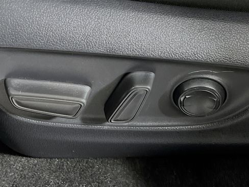 Used 2020 Toyota RAV4 XLE w/ Convenience Package image 16