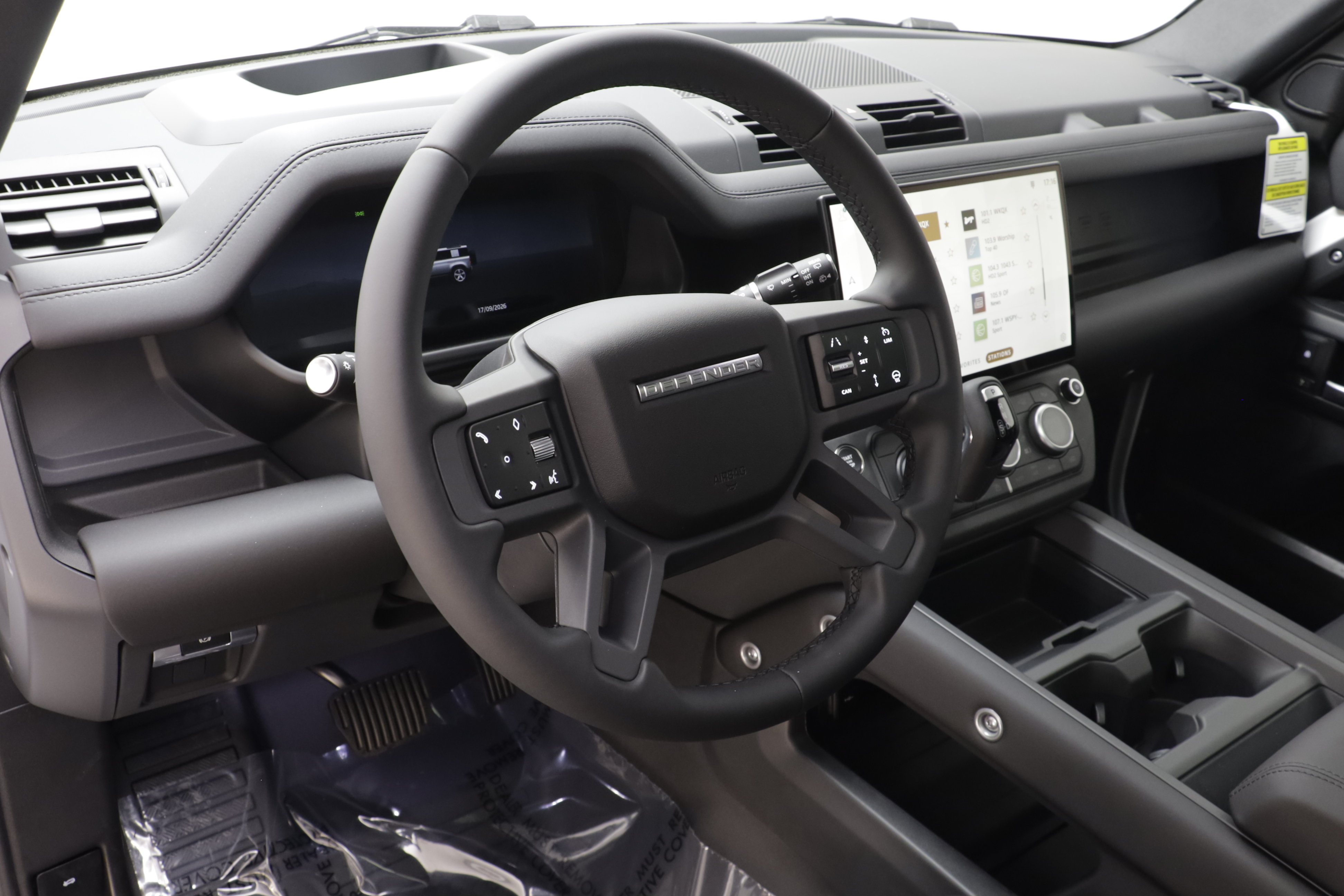 New 2026 Land Rover Defender 110 X-Dynamic SE AWD/4WD image 8