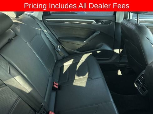 Used 2016 Volkswagen Passat 1.8T SE w/ Lighting Package (P06) FWD image 5
