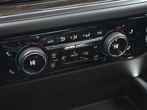 Used 2024 Chevrolet Silverado 1500 RST image 22