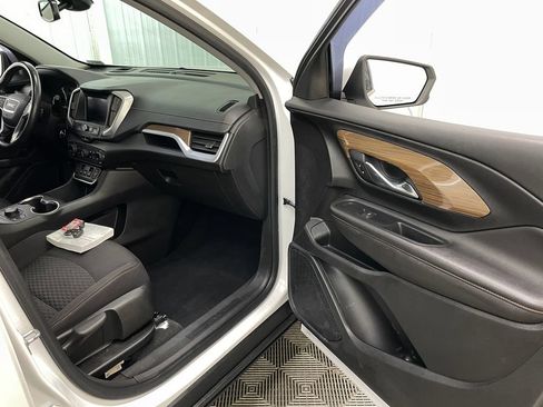Used 2021 GMC Terrain SLE w/ Driver Convenience Package FWD image 33