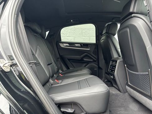 New 2026 Porsche Cayenne Coupe image 13
