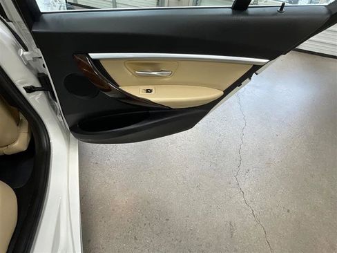 Used 2017 BMW 330i Sedan image 15