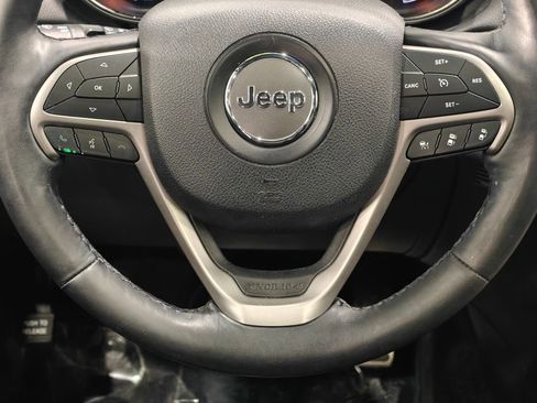 Used 2018 Jeep Grand Cherokee High Altitude RWD image 5