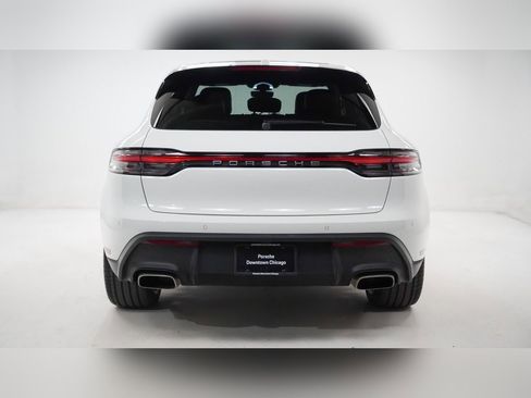 Certified 2025 Porsche Macan image 13