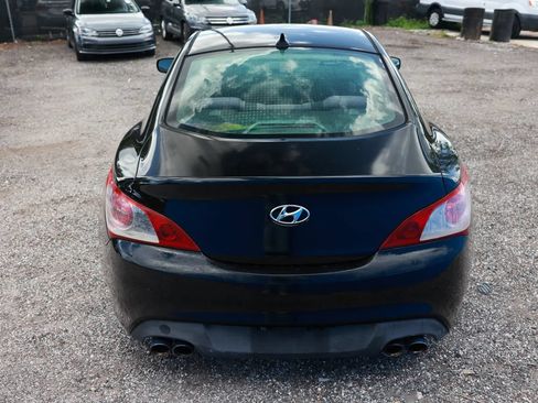 Used 2012 Hyundai Genesis 2.0T RWD image 6