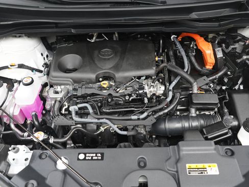 Used 2026 Toyota Sienna XLE Woodland Edition AWD/4WD image 32