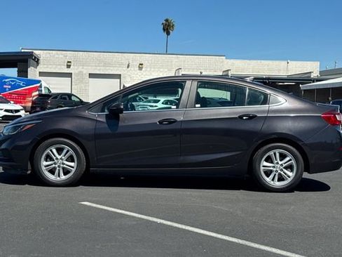 Used 2016 Chevrolet Cruze LT image 7