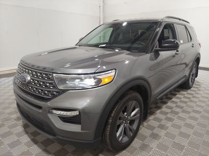 Used 2022 Ford Explorer XLT w/ XLT Sport Appearance Package