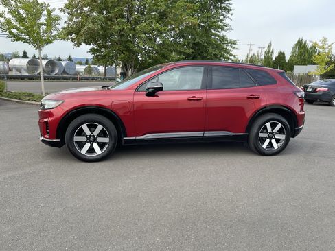 Used 2024 Honda Prologue Touring image 2
