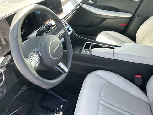 Used 2025 Hyundai Sonata SEL FWD image 13