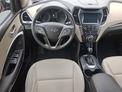 Used 2018 Hyundai Santa Fe SE AWD/4WD image 11
