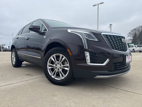 Used 2020 Cadillac XT5 Premium Luxury AWD/4WD image 2