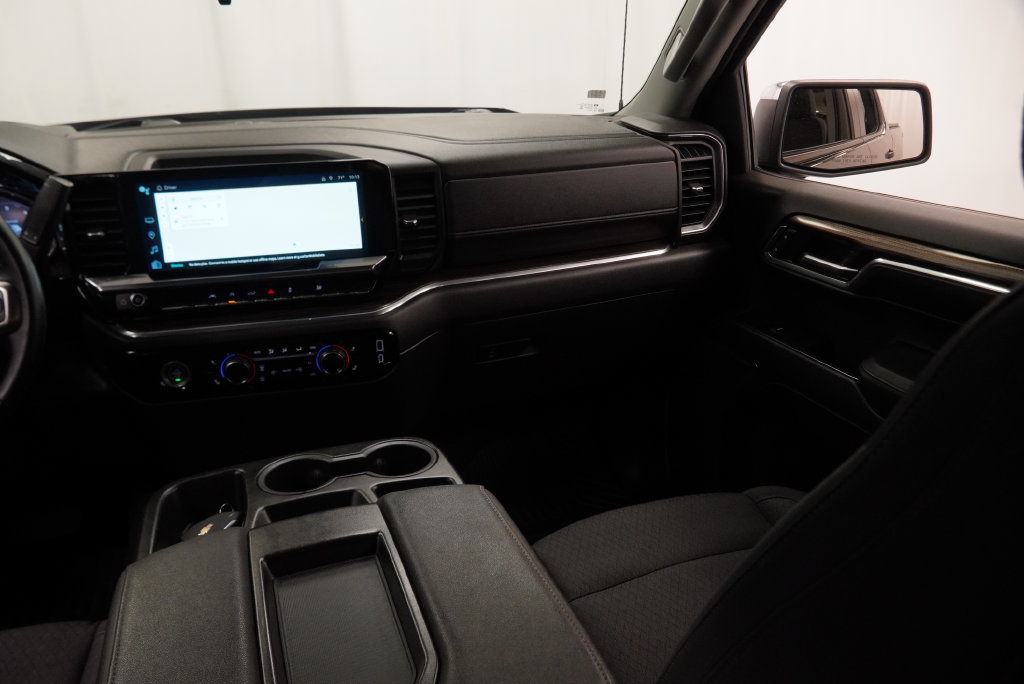 Used 2024 Chevrolet Silverado 1500 LT AWD/4WD image 10