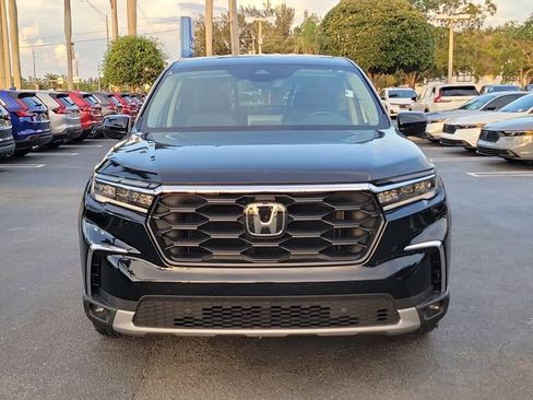 Certified 2024 Honda Pilot EX-L image 2