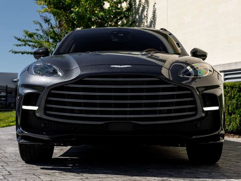 Used 2023 Aston Martin DBX 707 image 31
