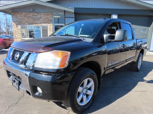 Used 2012 Nissan Titan SV w/ SV Premium Utility Pkg image 2