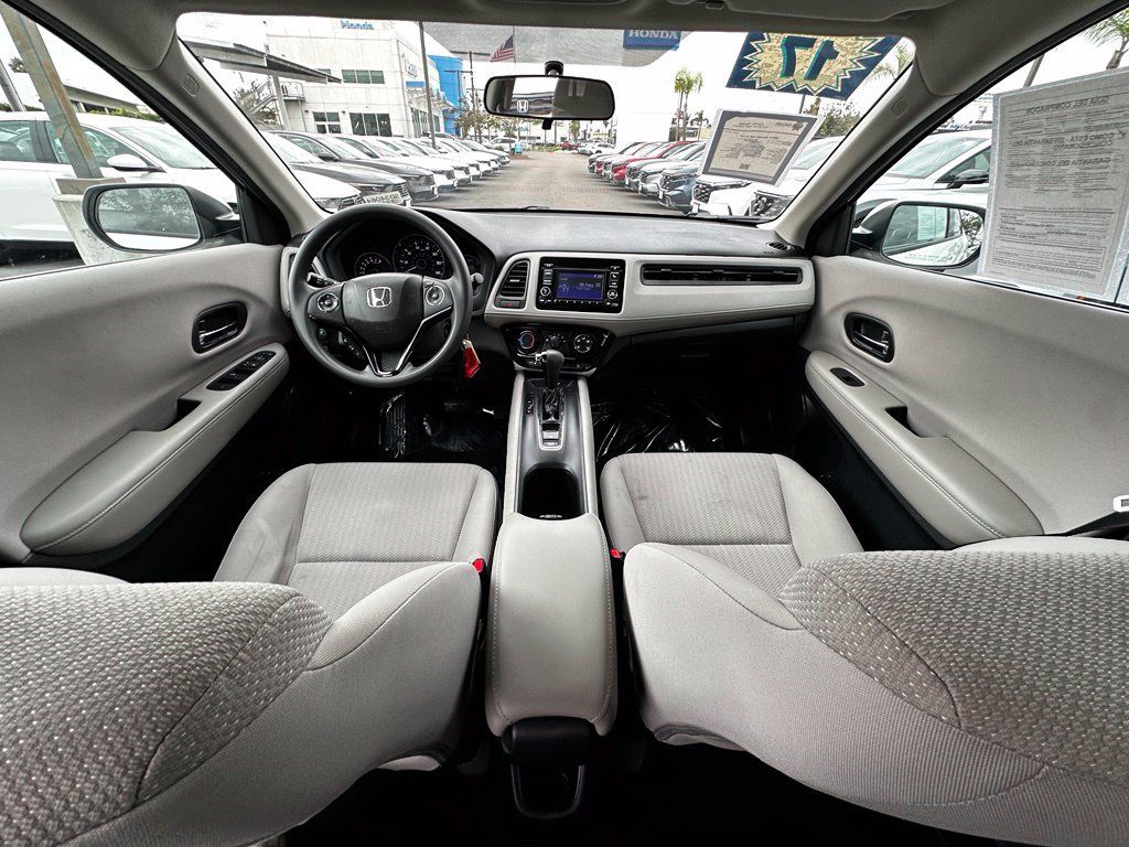 Used 2017 Honda HR-V LX image 16