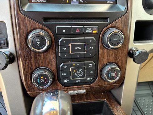 Used 2013 Ford F150 Lariat w/ Luxury Equipment Group AWD/4WD image 21