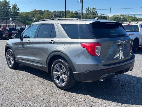 Used 2023 Ford Explorer XLT w/ XLT Sport Appearance Package AWD/4WD image 5