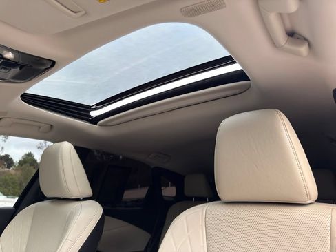 Certified 2026 Lexus RX 350 Premium Plus w/ Accessory Package (Z1) FWD image 18