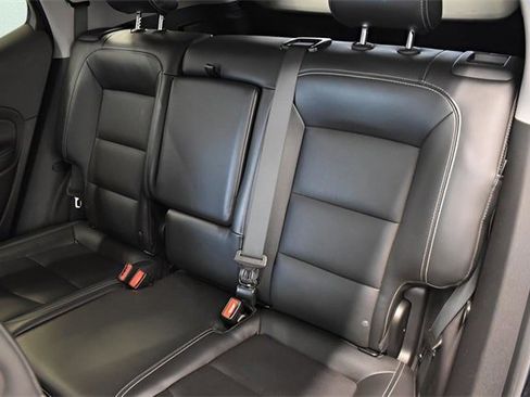 Used 2024 GMC Terrain SLT image 7