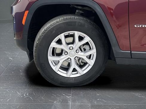 Used 2022 Jeep Grand Cherokee Limited w/ Luxury Tech Group II image 38