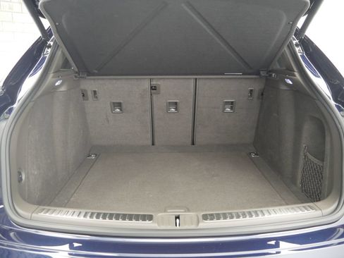 Certified 2023 Porsche Macan AWD/4WD image 20