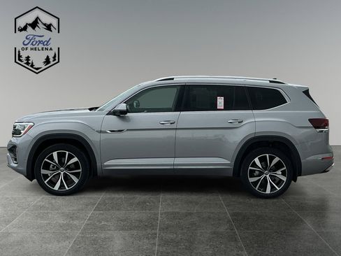 Used 2024 Volkswagen Atlas SEL Premium R-Line AWD/4WD image 2