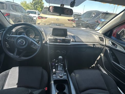 Used 2017 MAZDA MAZDA3 Sport FWD image 6