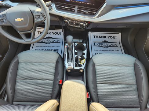 Used 2026 Chevrolet Trax LT image 11