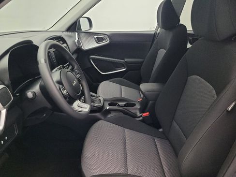 Used 2024 Kia Soul LX w/ Option Group 015 image 17