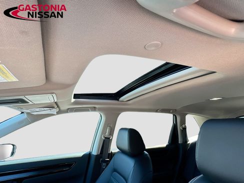 Used 2025 Honda CR-V EX-L image 29