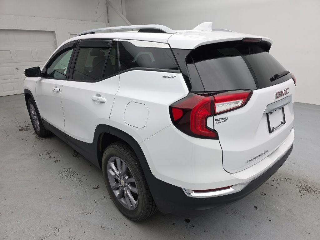 Used 2023 GMC Terrain SLT AWD/4WD image 10