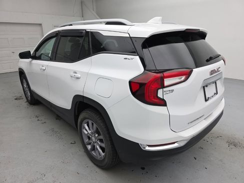 Used 2023 GMC Terrain SLT AWD/4WD image 10