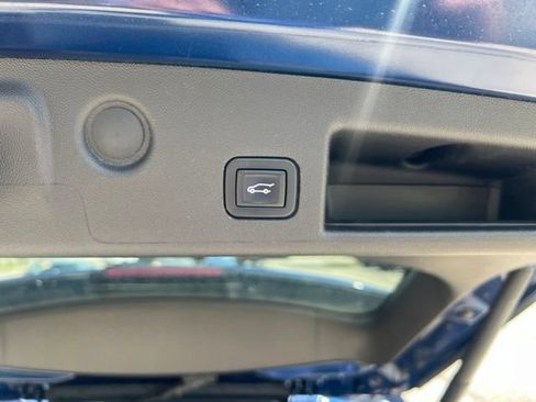 Used 2022 Chevrolet Equinox LT AWD/4WD image 24
