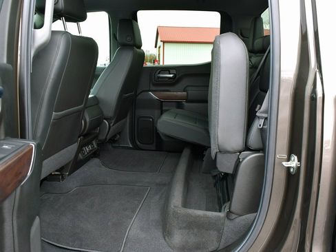 Used 2019 GMC Sierra 1500 SLT image 32