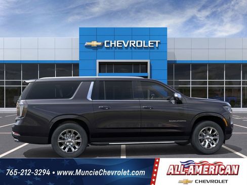 New 2025 Chevrolet Suburban Premier image 5