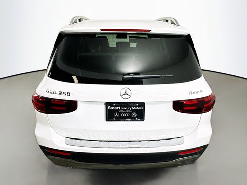 New 2026 Mercedes-Benz GLB 250 4MATIC image 6