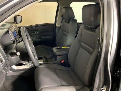Used 2023 Nissan Frontier SV image 33