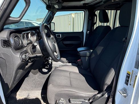 Used 2021 Jeep Wrangler Unlimited Sport image 4