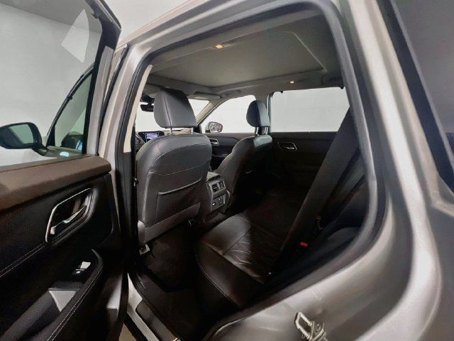 Used 2023 Nissan Rogue Platinum w/ Platinum Premium Package FWD image 20