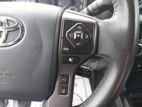 Used 2018 Toyota Tacoma TRD Sport w/ Technology Package AWD/4WD image 19