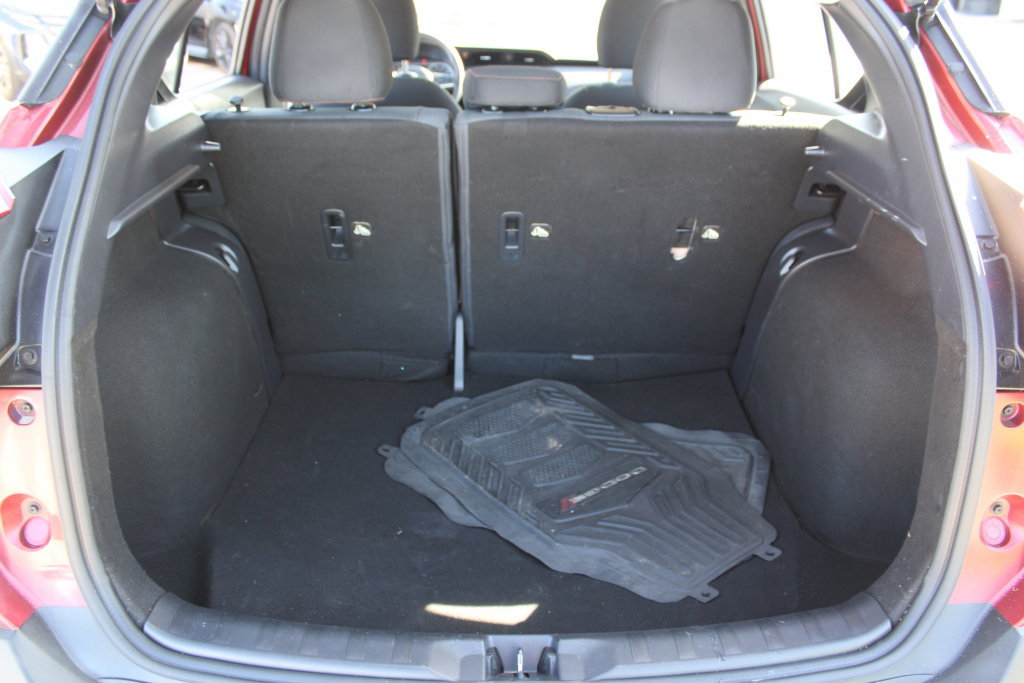 Used 2020 Nissan Kicks SR FWD image 9