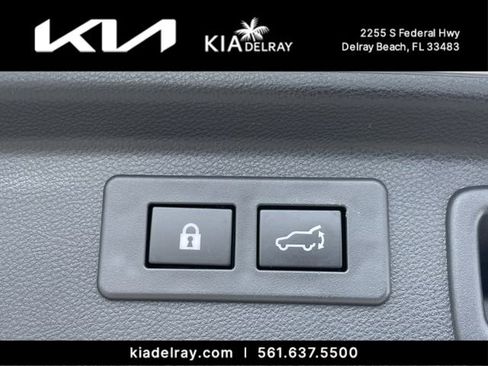 Used 2023 Subaru Forester Touring image 12