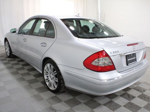 Used 2007 Mercedes-Benz E 350 3.5L image 27