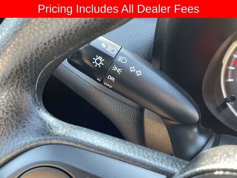 Used 2022 Toyota RAV4 LE FWD image 27